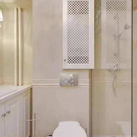 Long Gardens Oldtown דירה